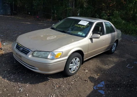 2000 Toyota Camry Ce/Le/Xle from USA, damaged, VIN 4T1BG22KXYU974065